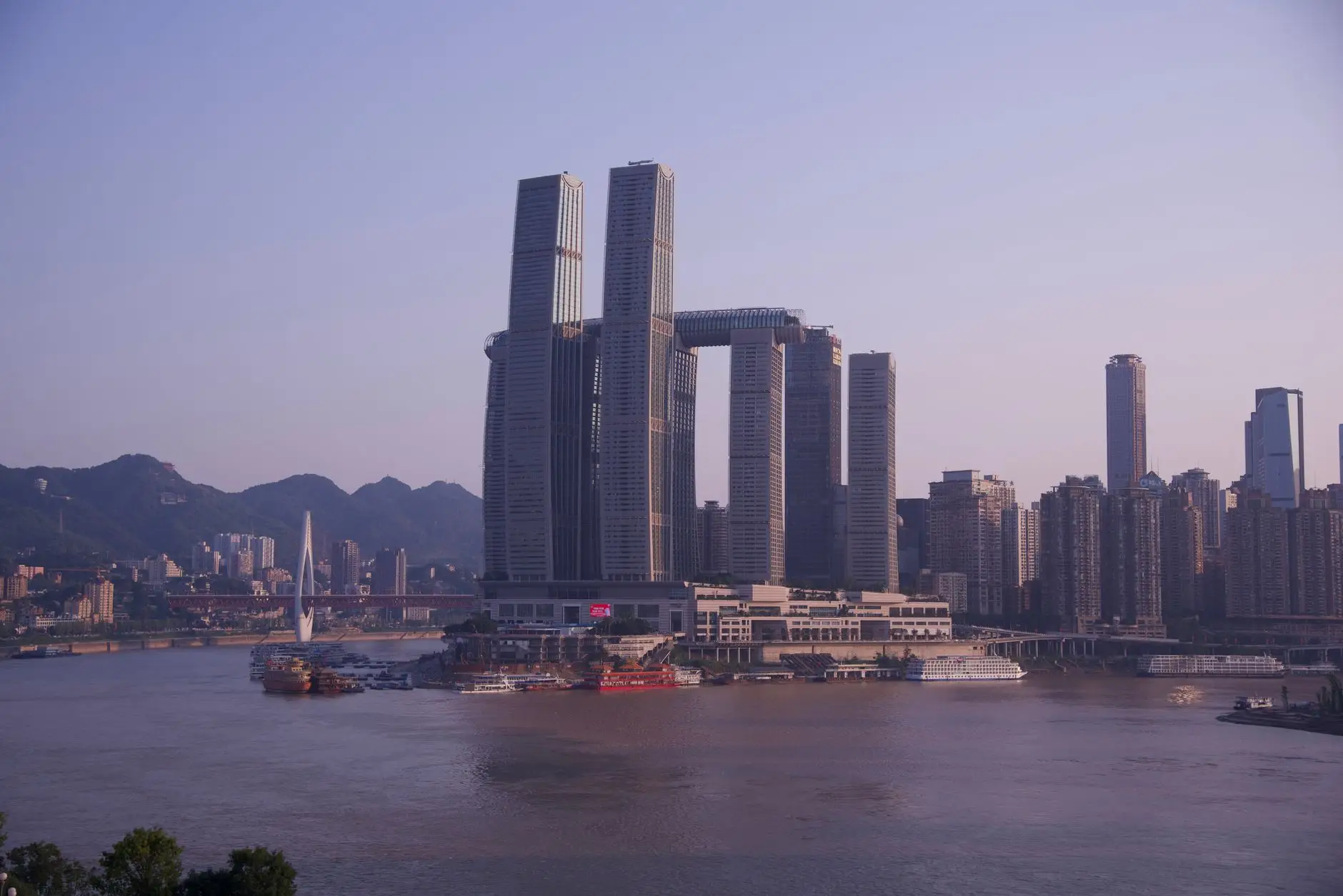 天津智慧校园建设中录播系统与电子白板的软硬件一体化部署方案