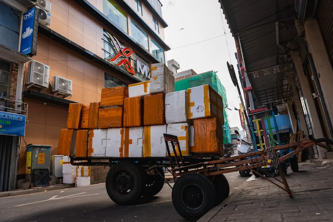 白校长品牌教学设备技术优势解析：录播系统与电子白板集成方案